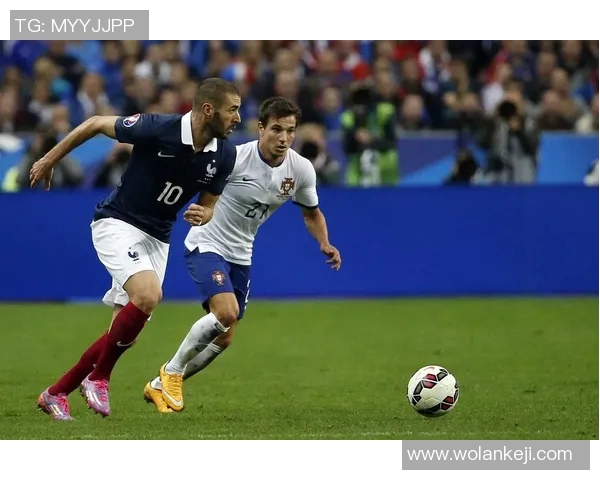 背景布足球明星盘点及其在足球历史中的影响力分析