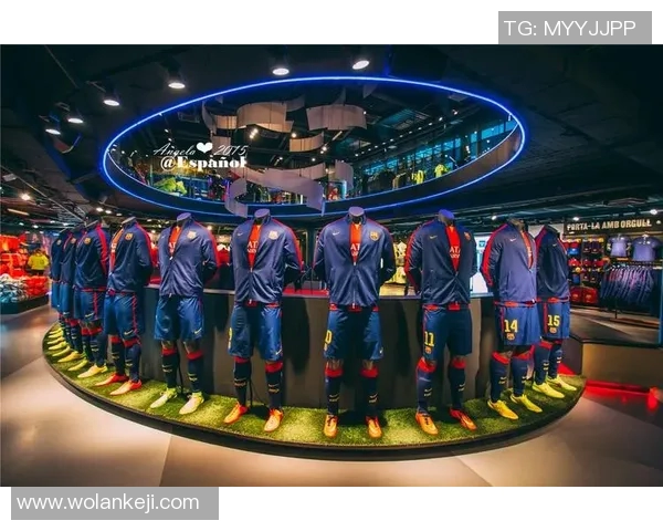 足球明星专属用品全景展示图集尽显球场魅力与风采